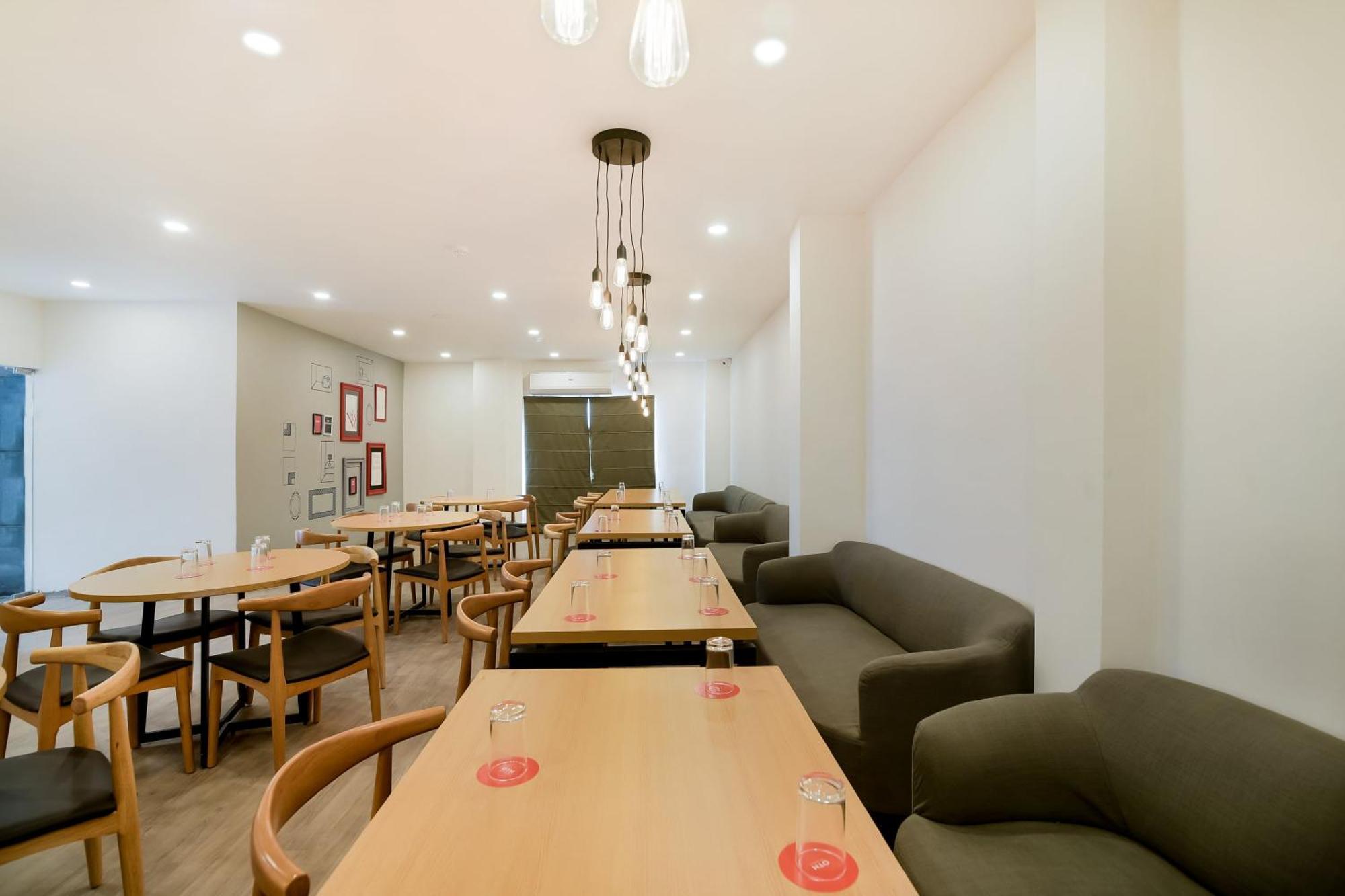 Hotel Townhouse The Awadh Airport Near Chaudhary Charan Singh International Airport Bijnaur Zewnętrze zdjęcie