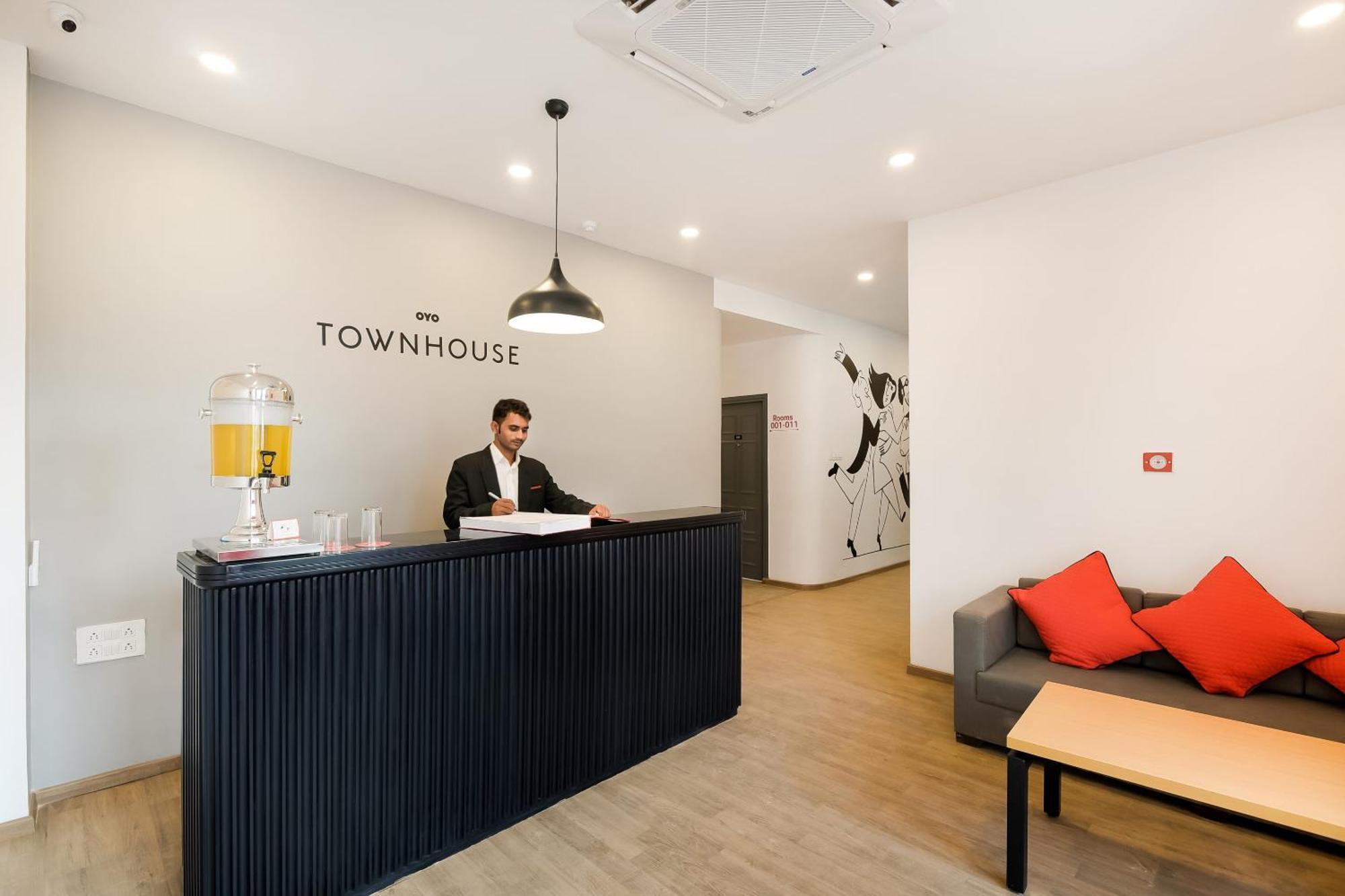 Hotel Townhouse The Awadh Airport Near Chaudhary Charan Singh International Airport Bijnaur Zewnętrze zdjęcie