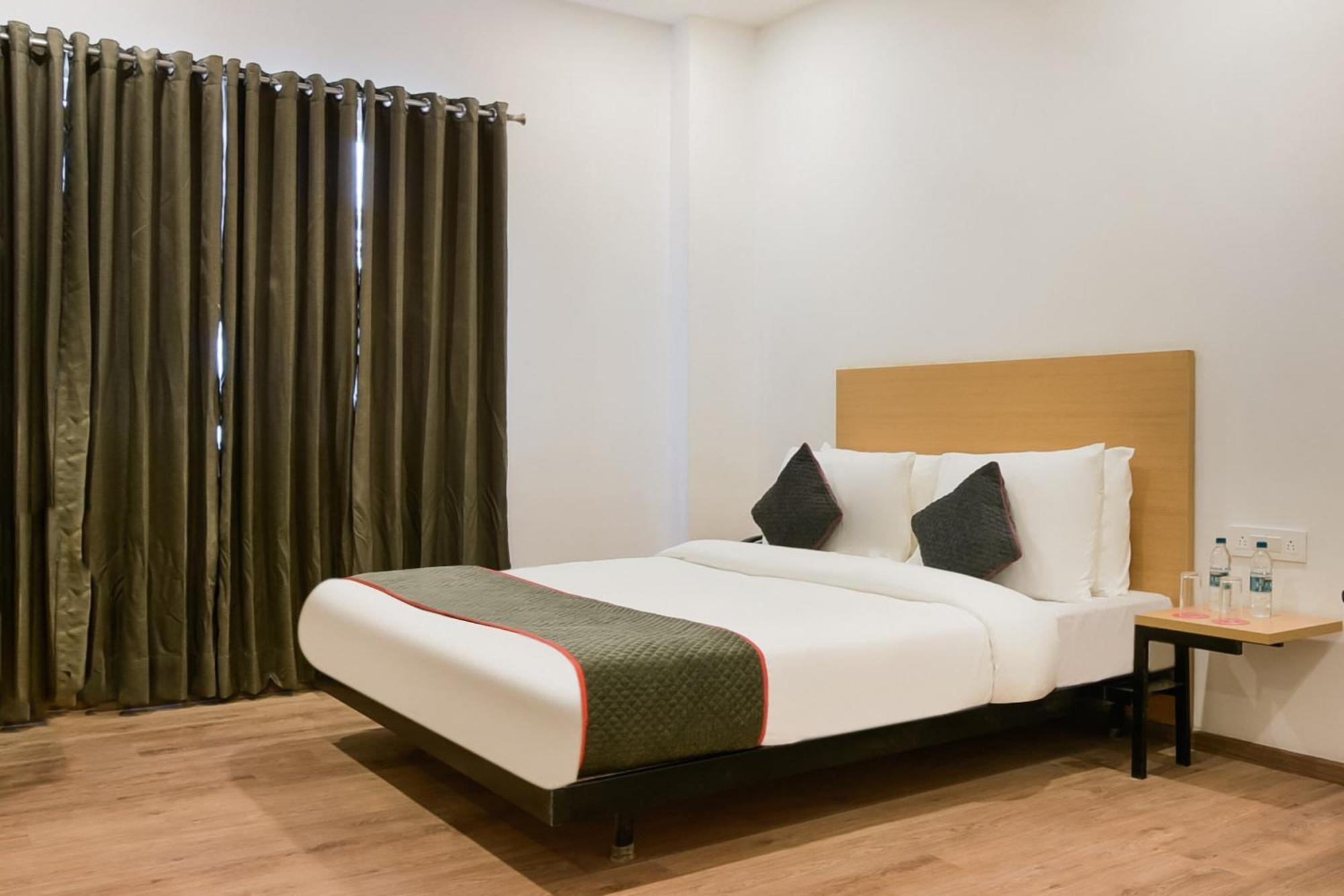Hotel Townhouse The Awadh Airport Near Chaudhary Charan Singh International Airport Bijnaur Zewnętrze zdjęcie