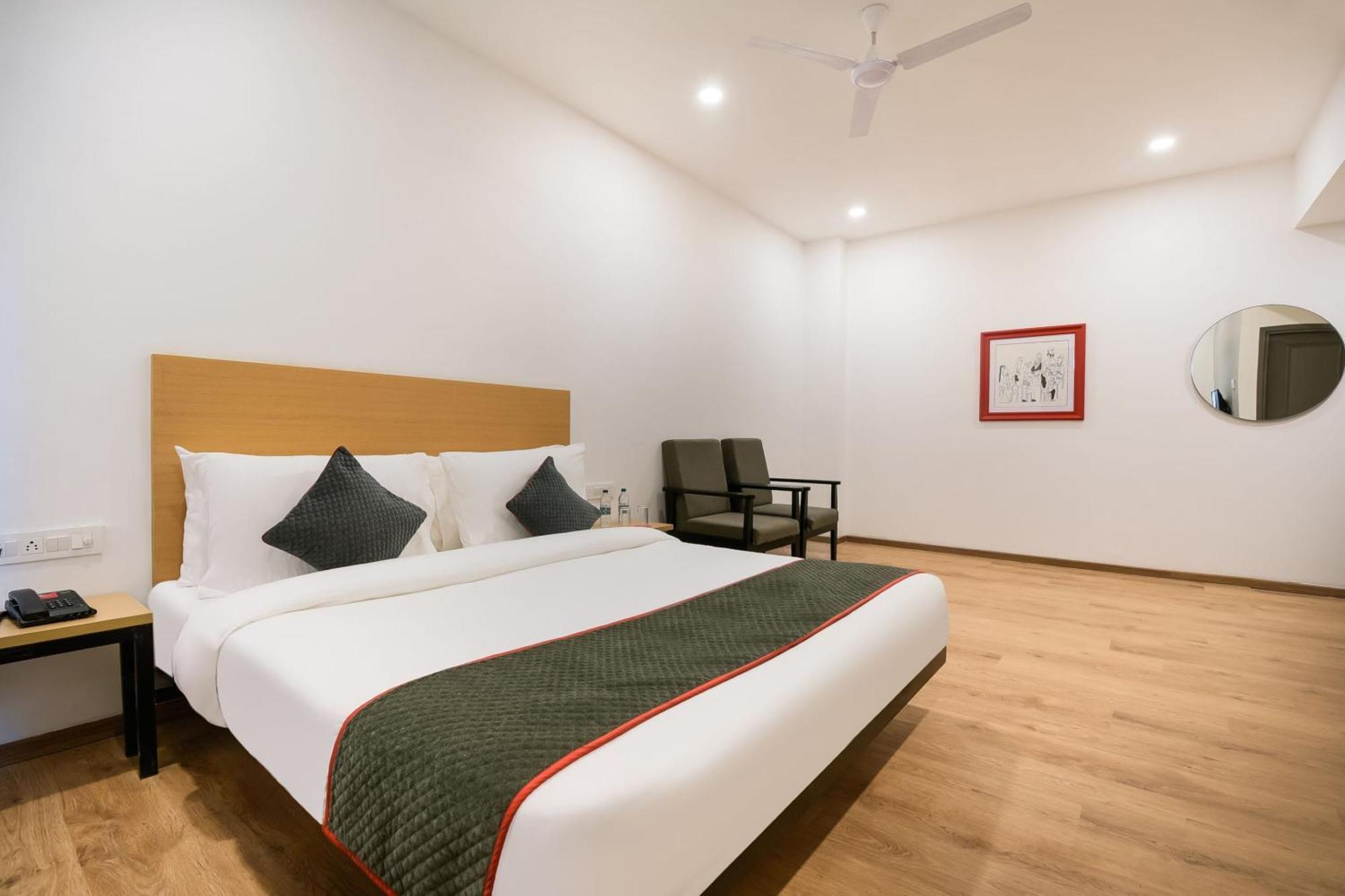 Hotel Townhouse The Awadh Airport Near Chaudhary Charan Singh International Airport Bijnaur Zewnętrze zdjęcie