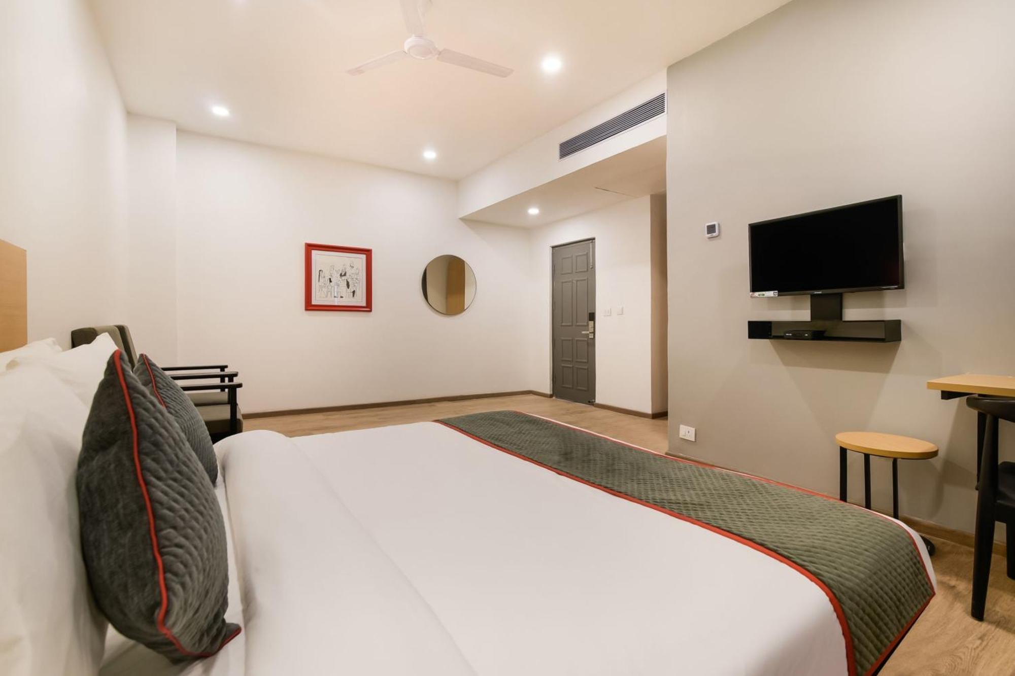 Hotel Townhouse The Awadh Airport Near Chaudhary Charan Singh International Airport Bijnaur Zewnętrze zdjęcie